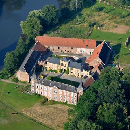 シント・トロイデンKasteel Nieuwenhovenアパートメント エクステリア 写真