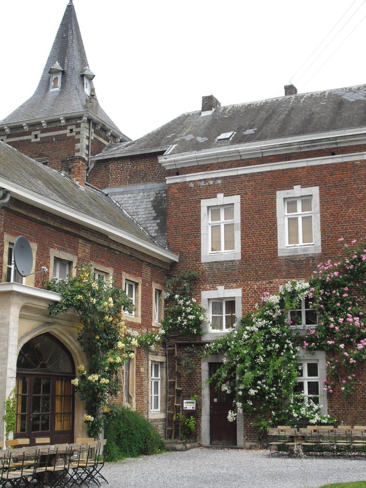 シント・トロイデンKasteel Nieuwenhovenアパートメント エクステリア 写真