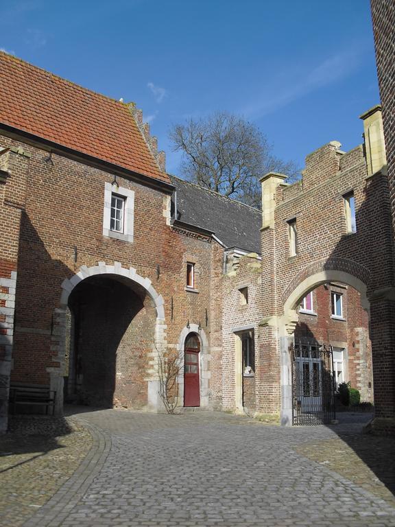 シント・トロイデンKasteel Nieuwenhovenアパートメント エクステリア 写真